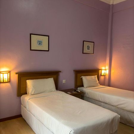 Hotel UiTM Dungun Batu Lima Bagian luar foto