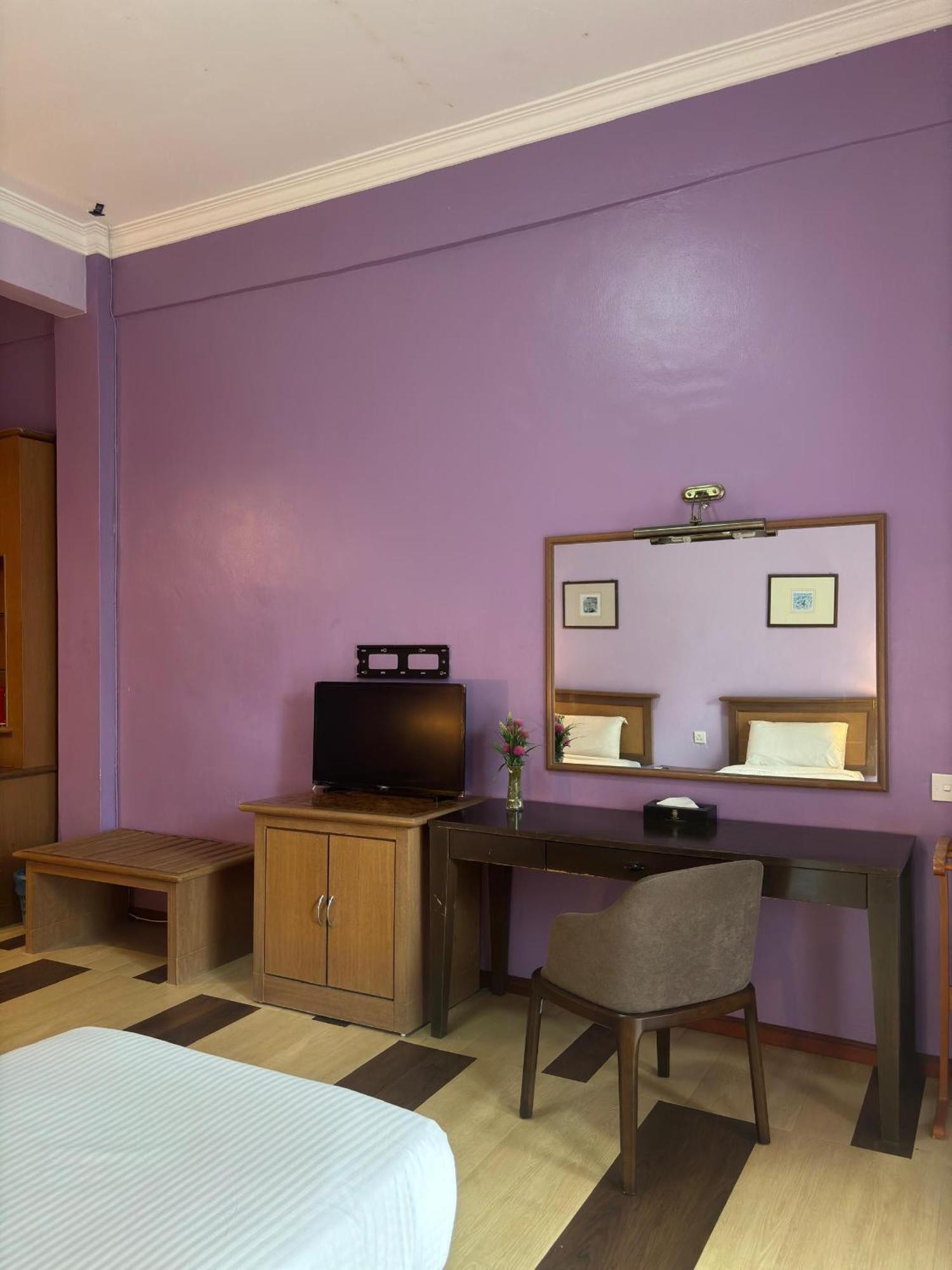 Hotel UiTM Dungun Batu Lima Bagian luar foto